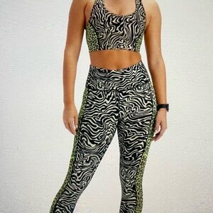 Fabletics On-The-Go PowerHold High-Waisted Legging